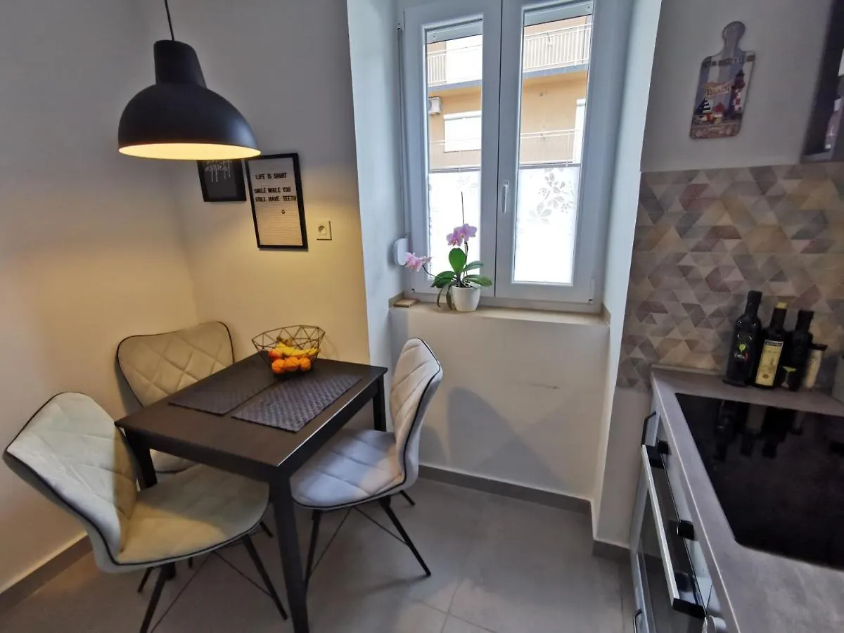 Apartment Sara Crikvenica