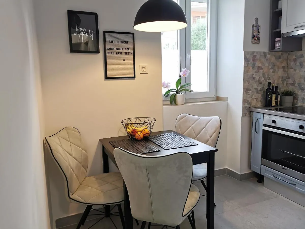 Apartment Sara Crikvenica